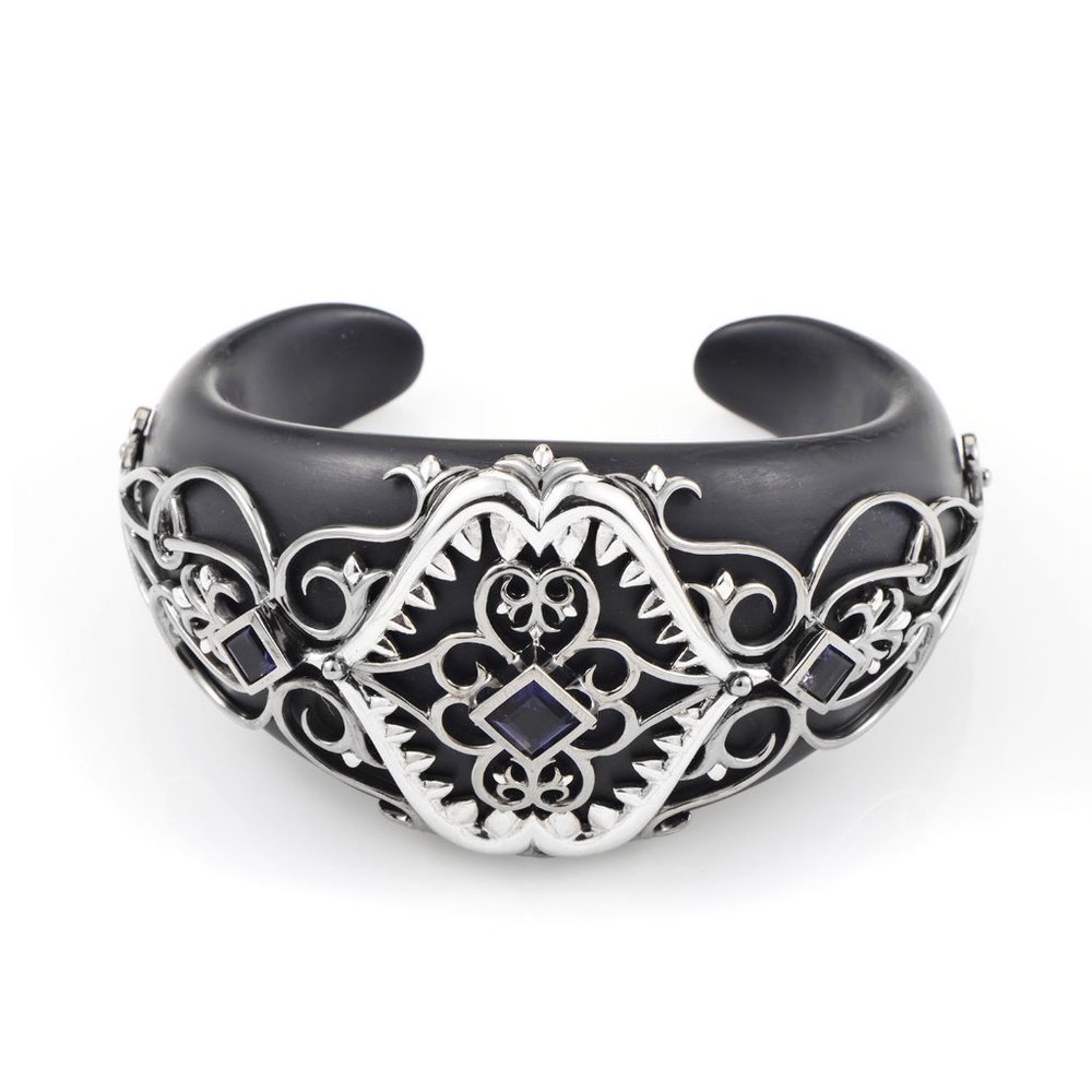 Stephen Webster Les Dents de la Mer Cuff Bracelet